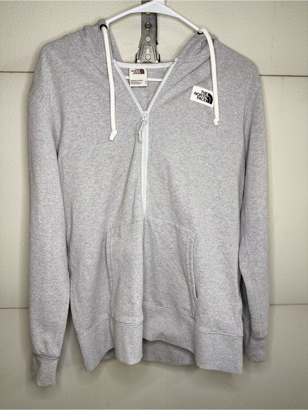 The North Face Men’s Light Gray Half-Zip Hoodie Sweatshirt